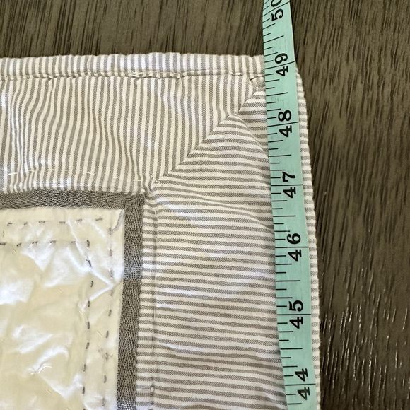 Pottery Barn Kids Taylor Elephant Gray White Crib Organic Cotton Quilt Blanket - Picture 7 of 10